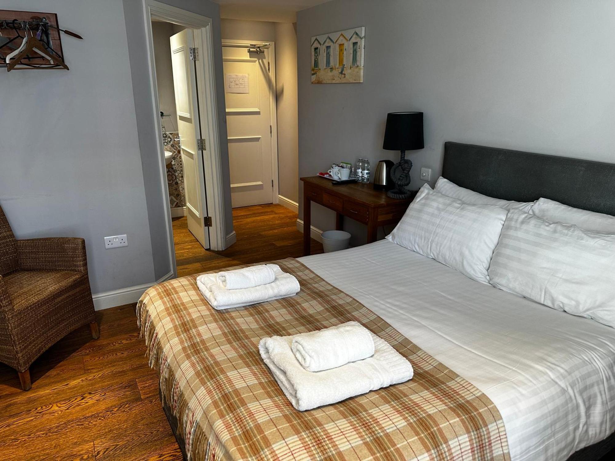 Castle Hotel Aberaeron Eksteriør billede